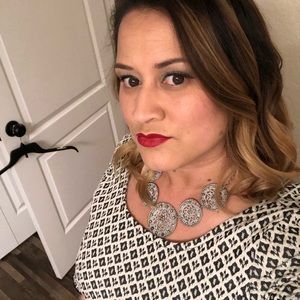 Meet your Posher, Alicia